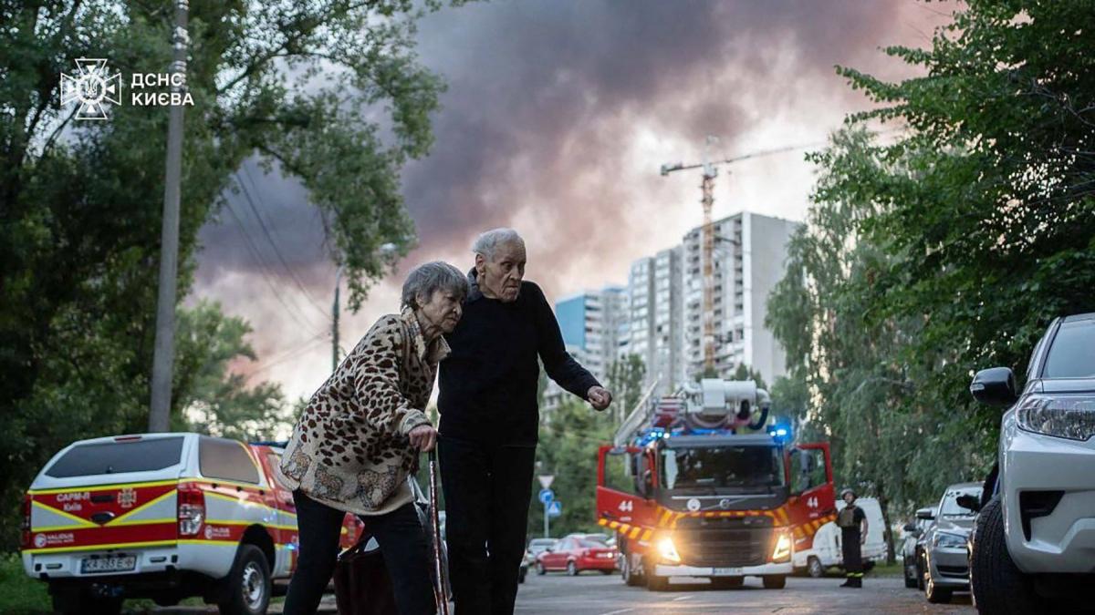 Rallentamento al fronte, raid continui sui civili: la strategia di Putin | E i Paesi Ue comprano Patriot dagli Usa per darli a Kiev Rallentamento al fronte, raid continui sui civili: la strategia di Putin | E i Paesi Ue comprano Patriot dagli Usa per darli a Kiev