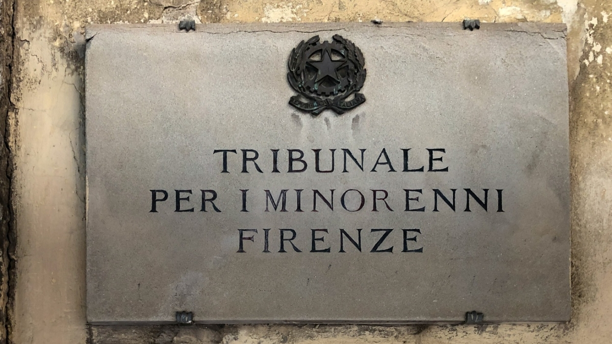 «Questa bimba non è mia: è figlia di mio fratello»: il Tribunale toglie la potestà