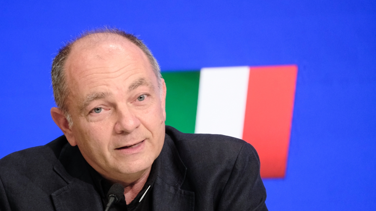 Don Burgio e l'imam al Beccaria di Milano: «Preghiera musulmana e messa. La religione per aprirsi al mondo»