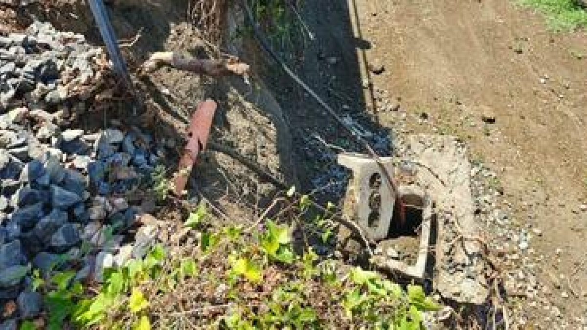 Frana vicino alla stazione Pisani, interrotta la Circumflegrea