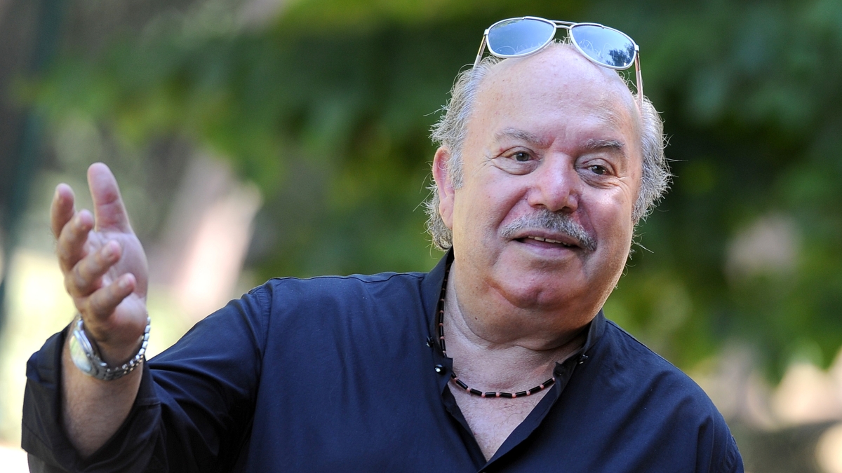 Banfi: «Per i medici ho la memoria di un quarantenne. I film sexy? Mia moglie diceva: 'Gli altri guardano, tu tocchi'»