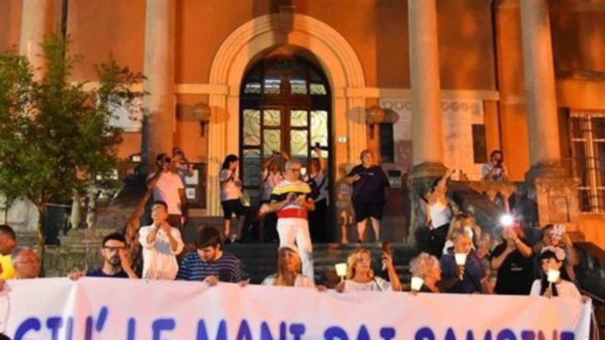 Bibbiano, cadono quasi tutte le accuse: tre condanne e 11 assoluzioni. Due anni a Federica Anghinolfi, la procura ne aveva chiesti 15 Bibbiano, cadono quasi tutte le accuse: tre condanne e 11 assoluzioni. Due anni a Federica Anghinolfi, la procura ne aveva chiesti 15