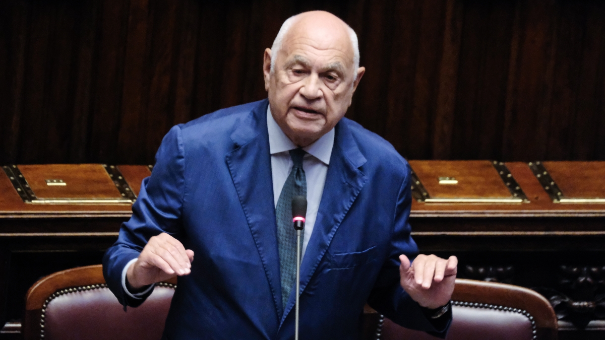 Caso Almasri, Nordio: «Io dimissionario? Hic manebimus optime. E gli atti smentiscono i giornali». Anche Bartolozzi resta