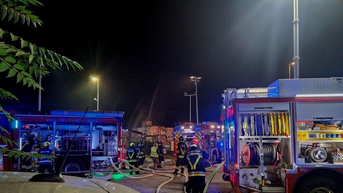 Niente più ticket a carico dei vigili del fuoco: «Un atto doveroso verso chi dedica il proprio tempo alla comunità»