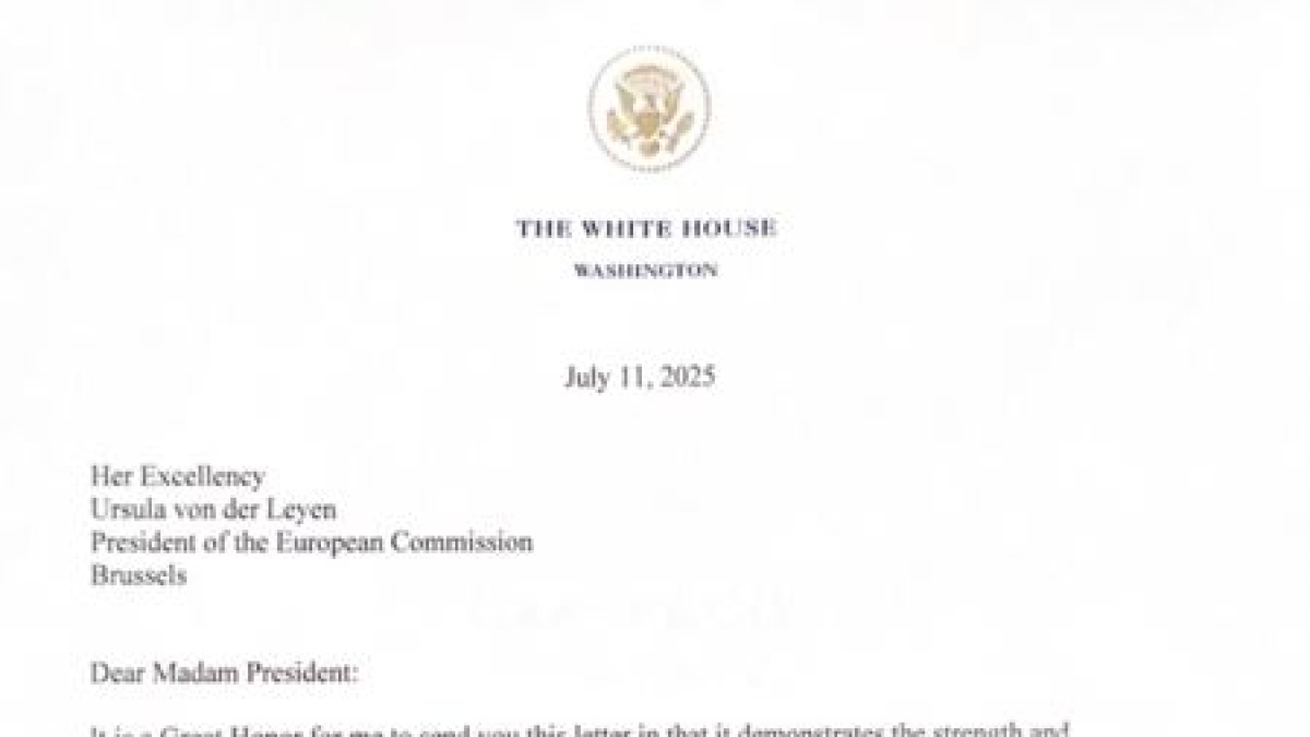 Dazi, ecco la lettera di Trump all’Europa: tariffe al 30% dal primo agosto. Poi minaccia: «Ulteriori aumenti se reagirete» Dazi, ecco la lettera di Trump all’Europa: tariffe al 30% dal primo agosto. Poi minaccia: «Ulteriori aumenti se reagirete»