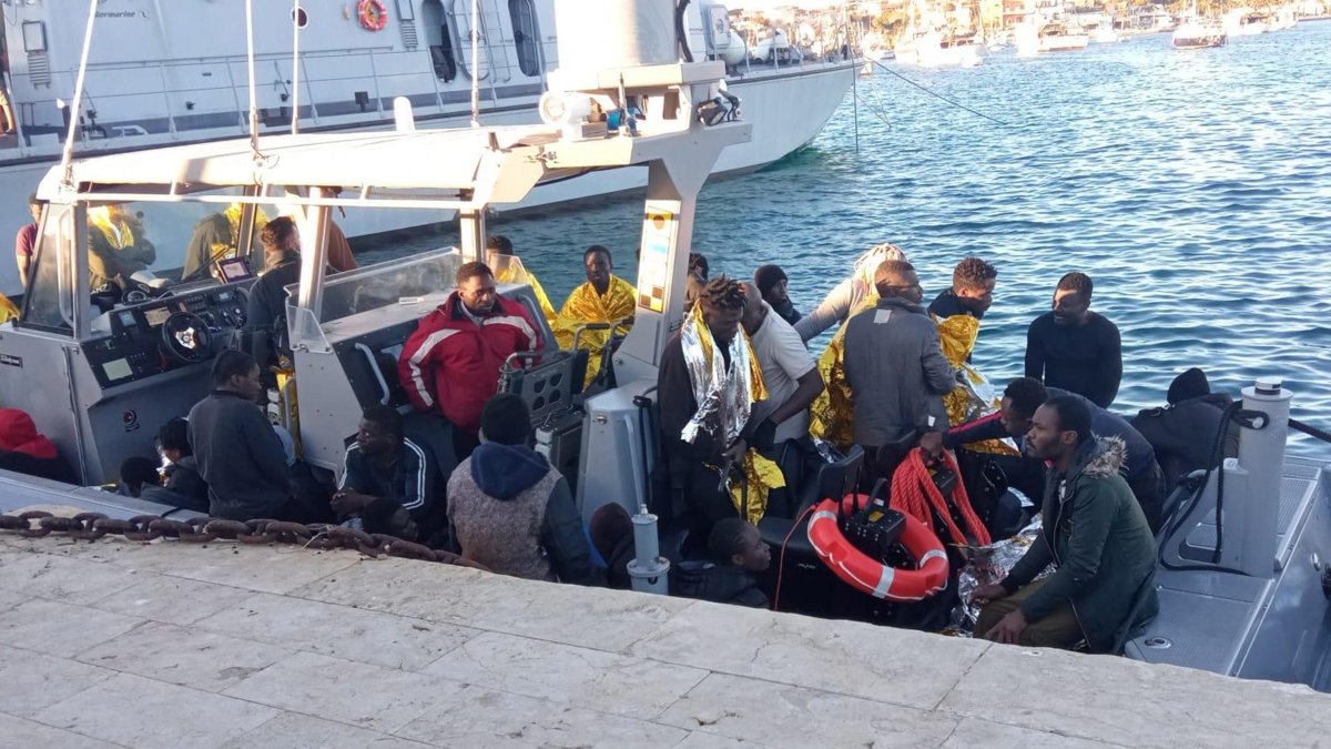 Migranti nei Cpr in Albania, la Corte Ue: «La designazione dei Paesi sicuri deve essere valutata dai giudici» Migranti nei Cpr in Albania, la Corte Ue: «La designazione dei Paesi sicuri deve essere valutata dai giudici»
