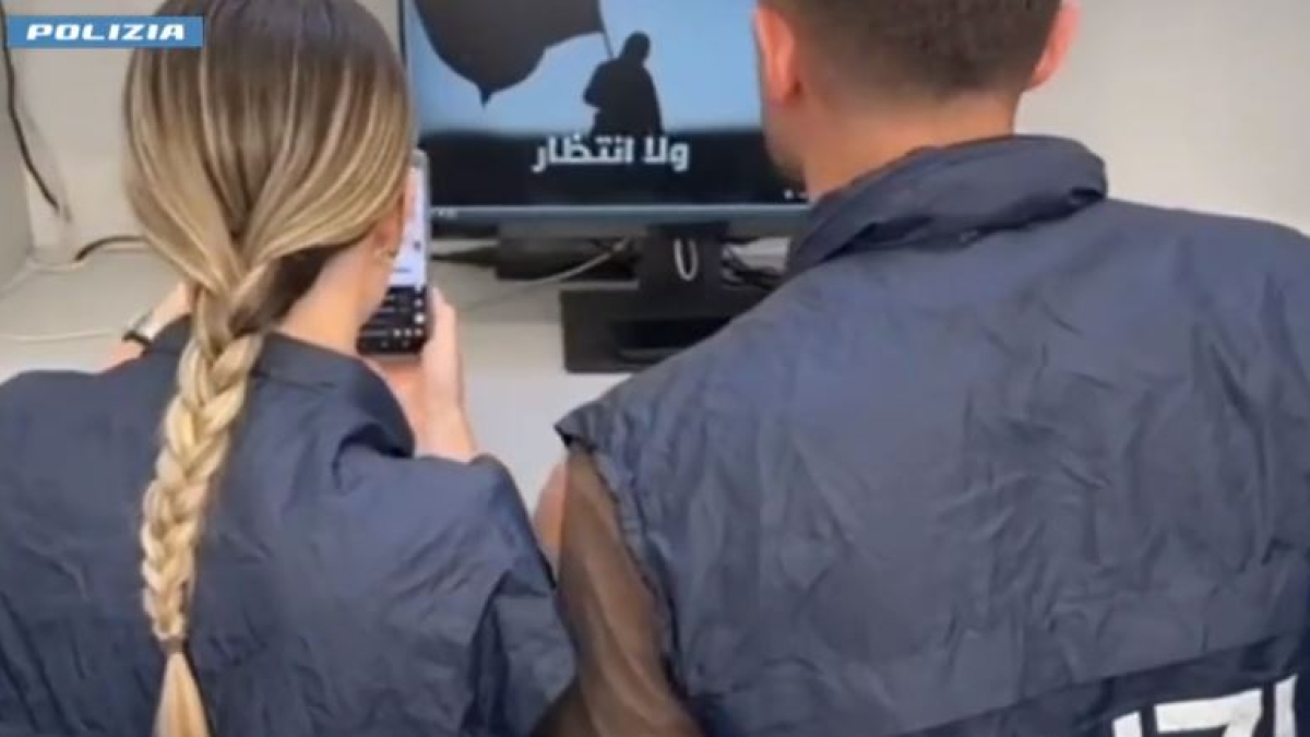 Milano, arrestato 16enne iraniano che si faceva chiamare «l’incubo dei grattacieli»: incitava al martirio e al terrorismo