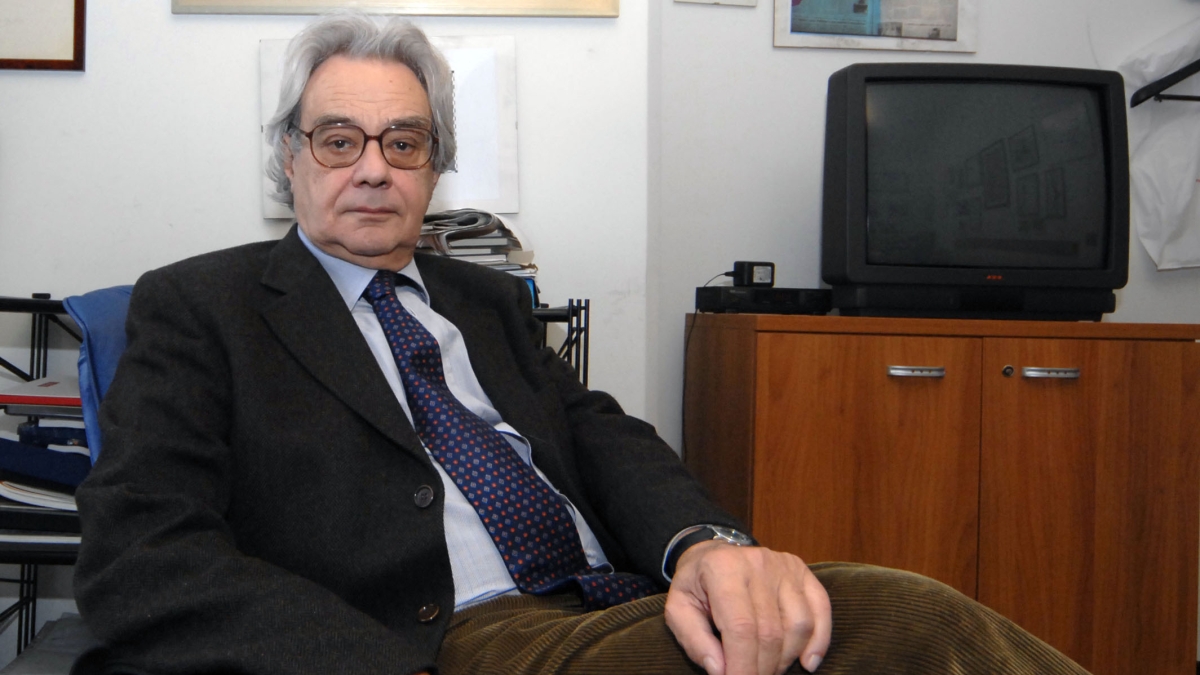 Addio a Luigi Labruna, giurista di fama internazionale: 3 volte preside di Giurisprudenza (Federico II), fu rettore a Camerino