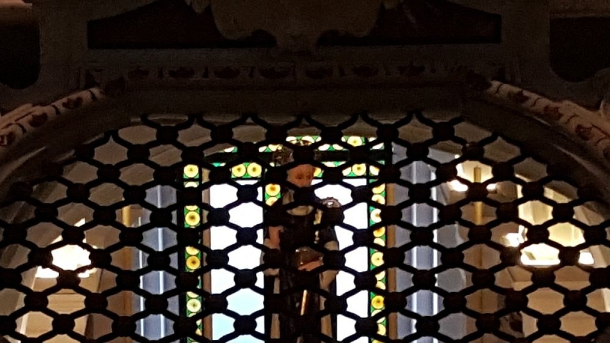 Sorrento, una telecamera nascosta nei bagni della basilica di Sant’Antonino: la Procura apre un'inchiesta