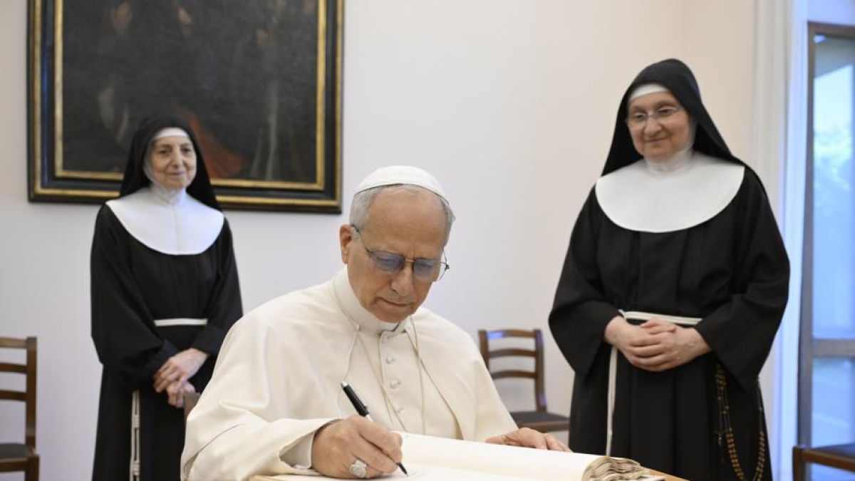 Papa Leone XIV ai Castelli romani: la messa con i carabinieri e poi la visita alle monache di Albano