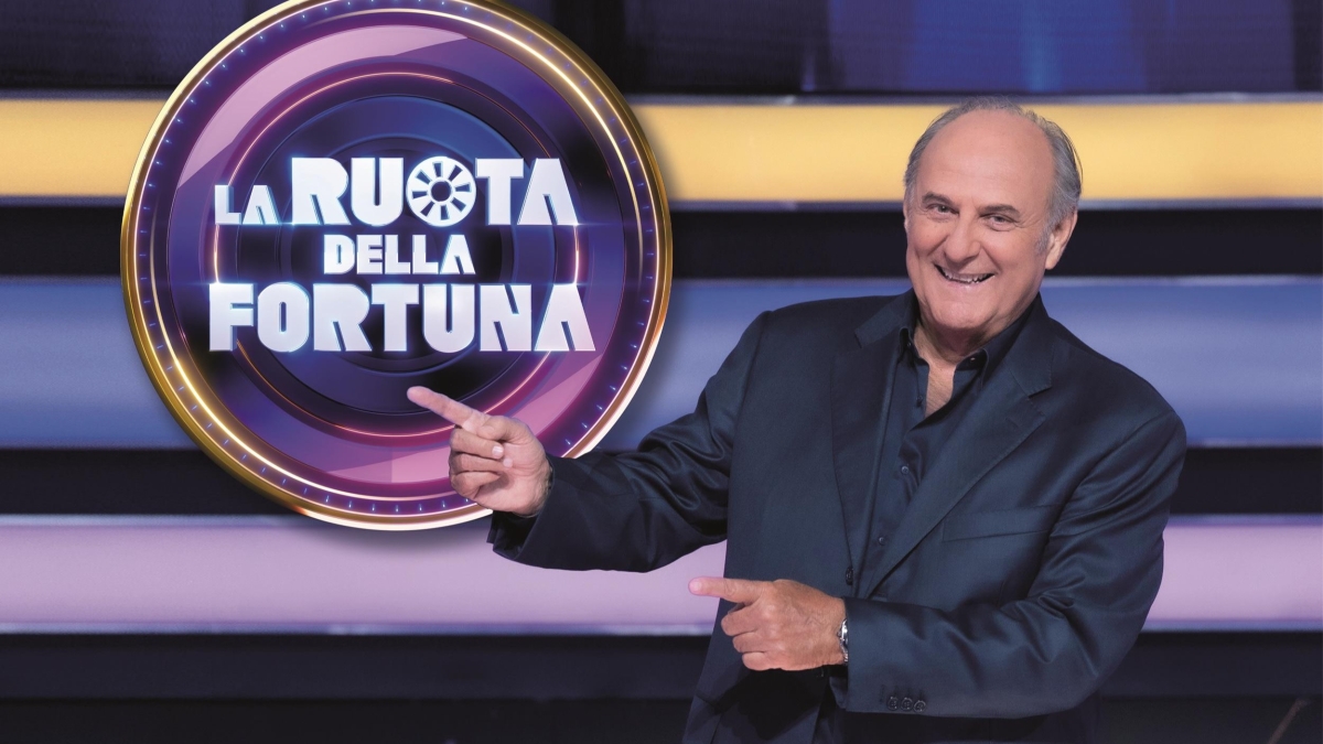 Gerry Scotti e «La ruota della fortuna»: sfida ai pacchi di De Martino