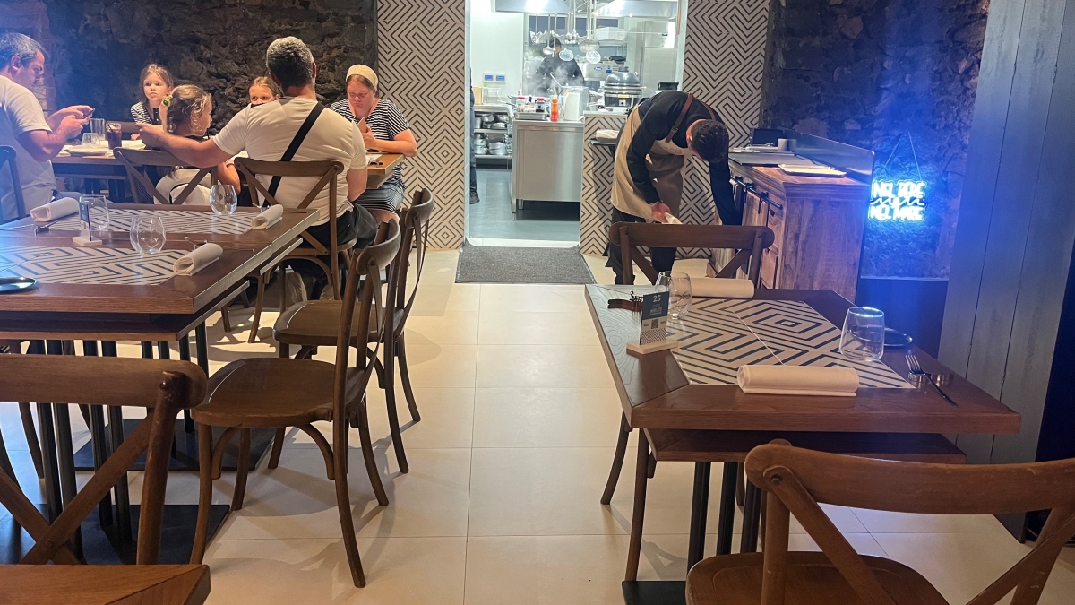 «Pescheria» di Pompei, mi aspetto di più. Buono il carpaccio di ricciola. Ma nella pasta mista col polpo prevale il pomodoro