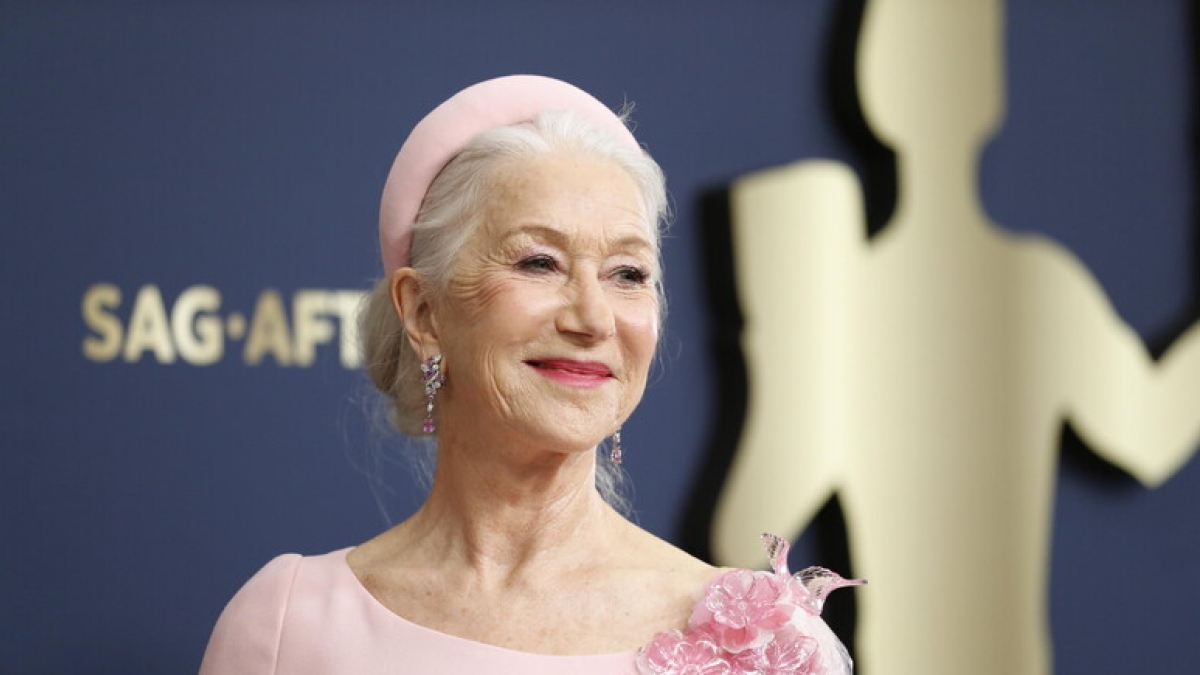 Helen Mirren: il nonno colonnello dello Zar, la masseria in Salento e il videoclip con Checco Zalone