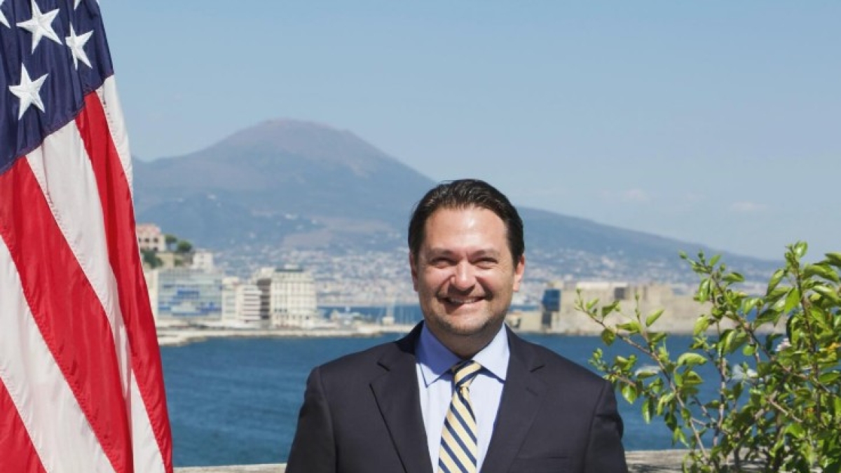 Napoli, Terrence Flynn è il console generale degli Stati Uniti d’America