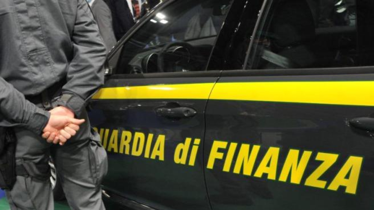 Biella, 35 persone e 16 società denunciate dalla Finanza: «Hanno avuto fondi Pnrr per imprese fantasma». Sequestrati 3,3 milioni