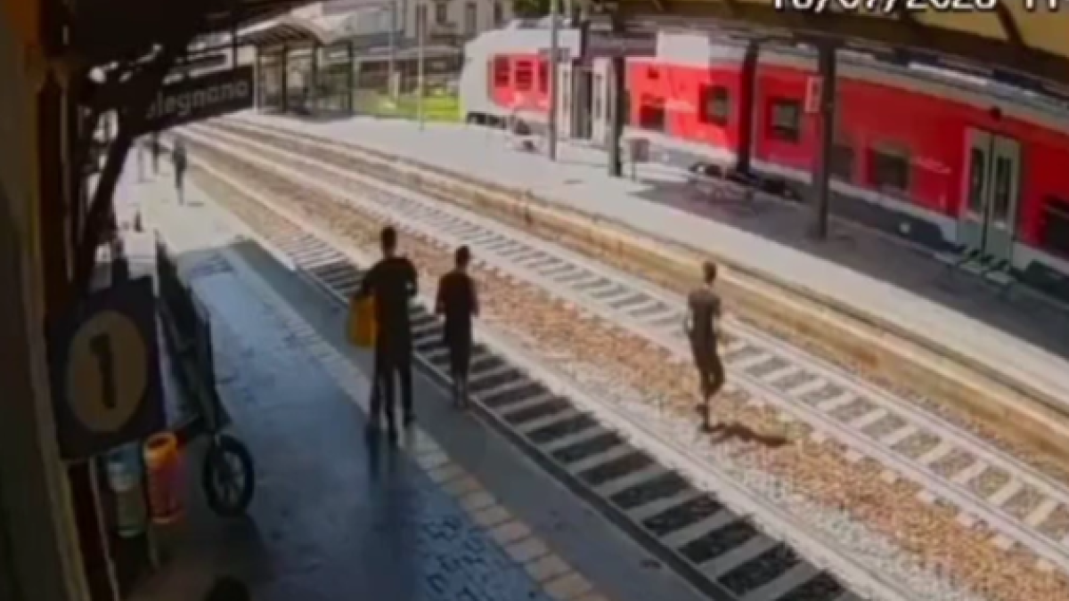 San Giuliano Milanese, bloccato il trio che terrorizzava i viaggiatori in stazione: in manette dopo due rapine
