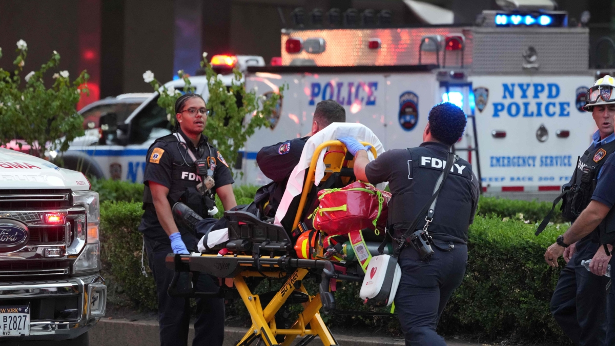 New York, nel grattacielo sede di Blackstone: 27enne uccide 4 persone, poi si toglie la vita | «È l New York, nel grattacielo sede di Blackstone: 27enne uccide 4 persone, poi si toglie la vita | «È l