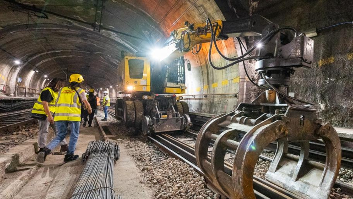 Lavori alla M2 a Milano, viaggio nel cantiere della linea verde della metropolitana: «Demoliamo per ricostruire, prossima tappa Sant'Ambrogio»