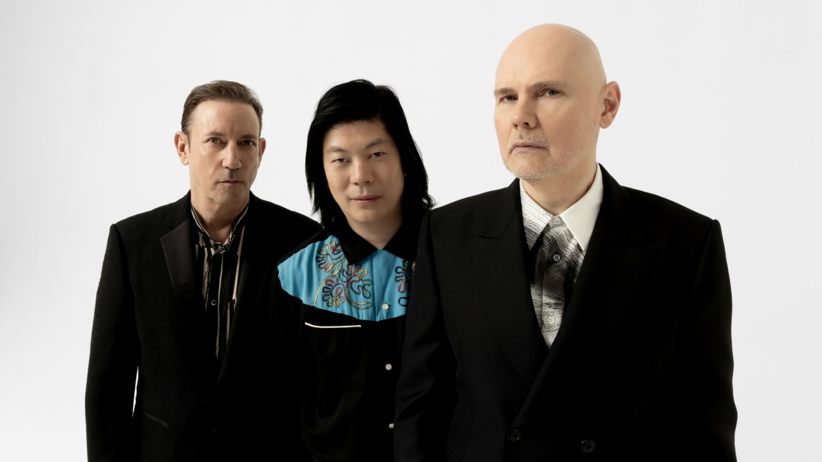 In concerto a Rock in Roma gli Smashing Pumpkins: la nuova vita di Corgan, aedo dark diventato «medium di sé stesso»