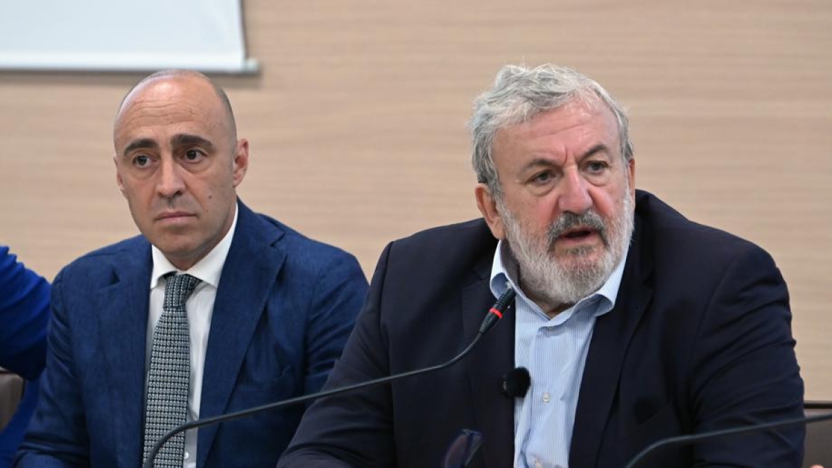 Taranto, il passo indietro del sindaco Piero Bitetti ora frena il piano per l'ex Ilva