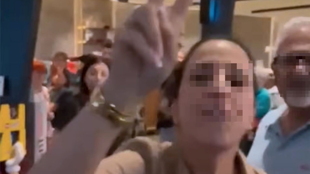Lainate, ecco chi erano gli aggressori del 52 enne con la kippah: due gruppi e una famiglia, padre, madre e figli, con casa a Nord di Milano Lainate, ecco chi erano gli aggressori del 52 enne con la kippah: due gruppi e una famiglia, padre, madre e figli, con casa a Nord di Milano