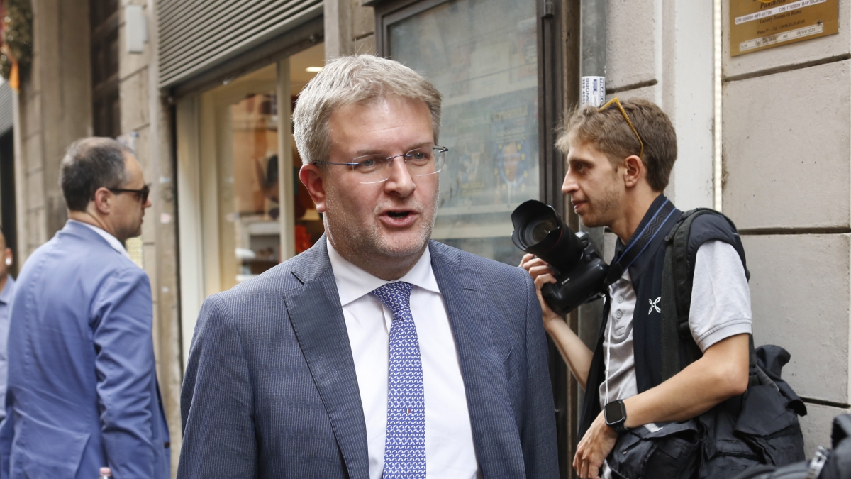 Dazi, Fidanza difende Meloni: «A Giorgia accuse ridicole, von der Leyen l'ha voluta la sinistra»