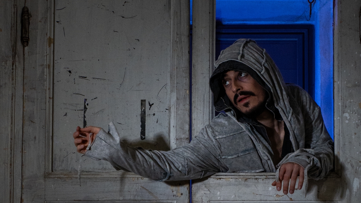 Diventa un'opera la storia di Nanof, «matto» di genio dall’identità negata
