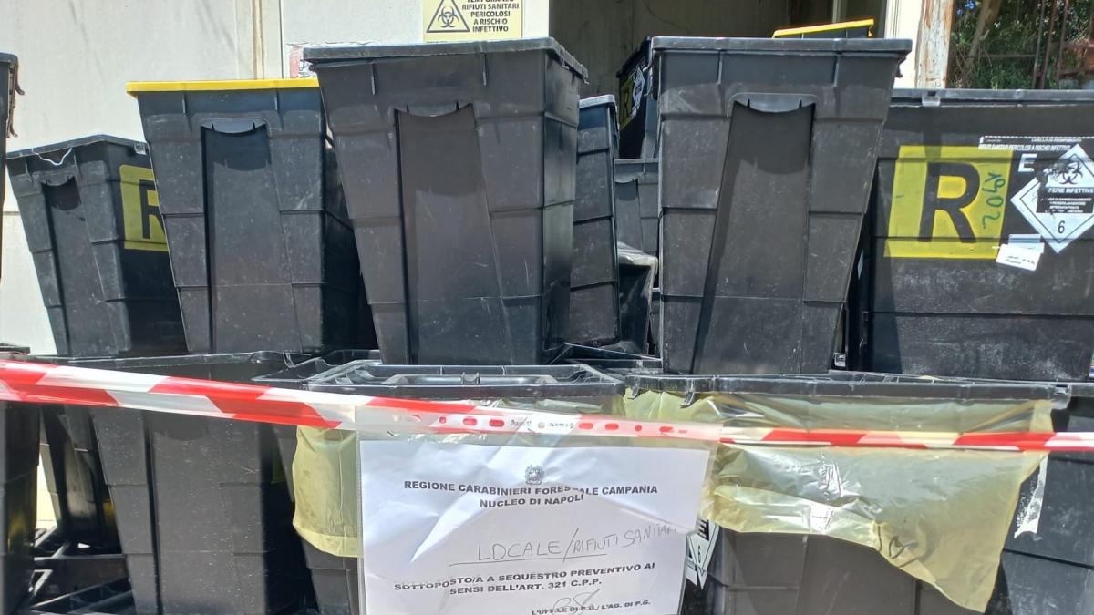 Garze, siringhe e cerotti nel depuratore del Policlinico Federico II di Napoli: sequestrato dai carabinieri della Forestale