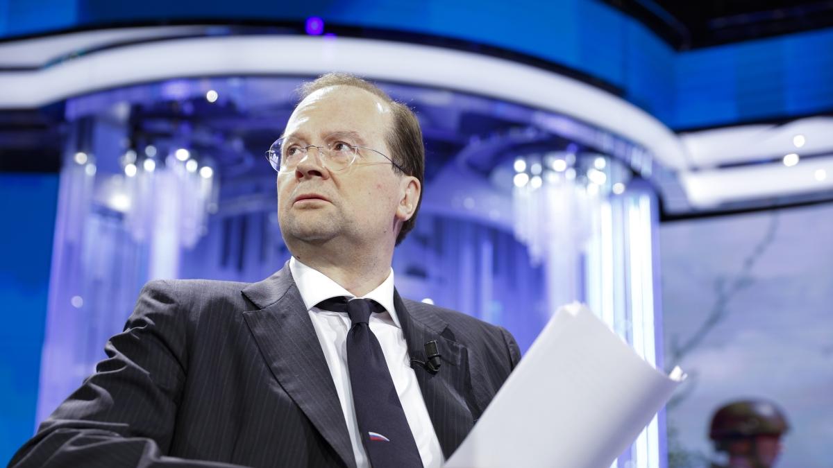 l ambasciatore russo paramonov non possiamo fidarci dell italia e nell intervista cita pertini
