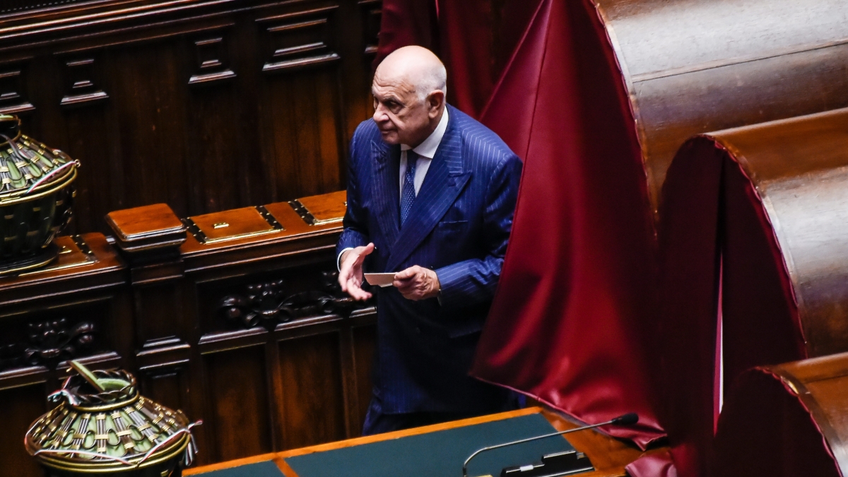 Almasri, scontro Anm Nordio. «Il processo a un capo di gabinetto avrebbe ricadute politiche». La replica: invasione inaccettabile Almasri, scontro Anm Nordio. «Il processo a un capo di gabinetto avrebbe ricadute politiche». La replica: invasione inaccettabile
