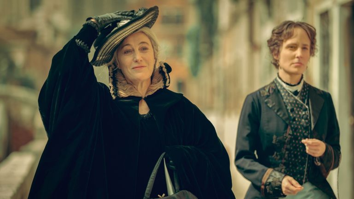 Valeria Bruni Tedeschi: «A Venezia porto il mito di Eleonora Duse ma non è un biopic, non ne sarei stata capace»
