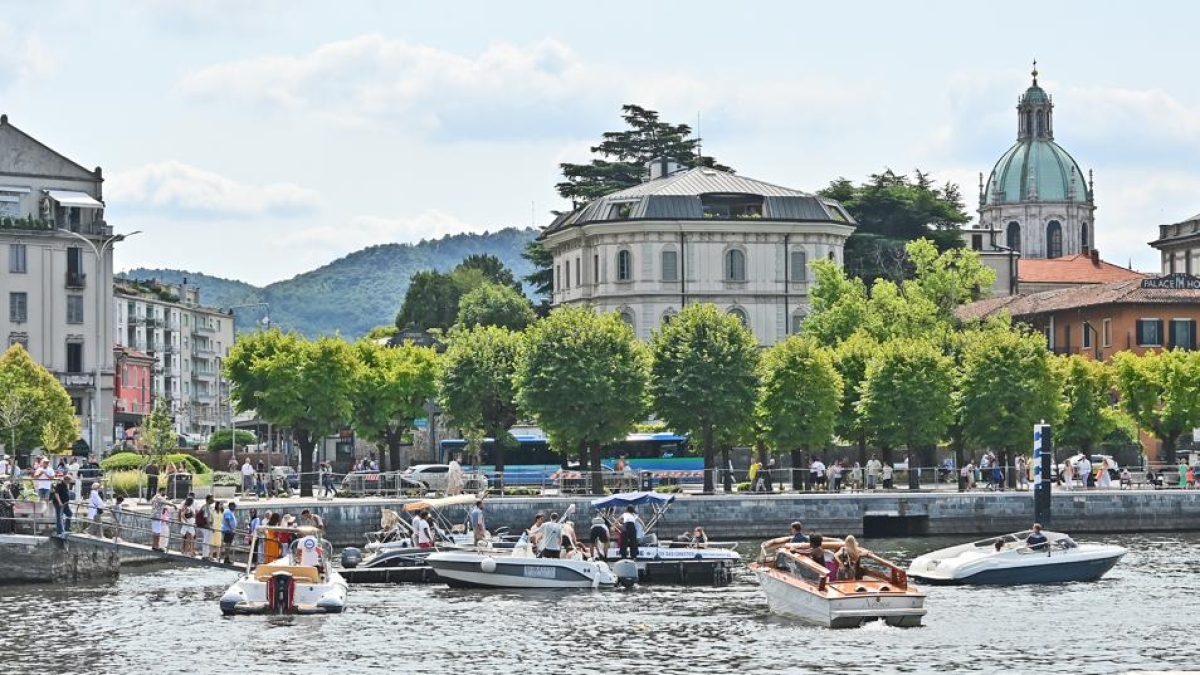 Como, il Lago è troppo affollato: il Comune vieta surf e sci nautico nelle acque del Lario