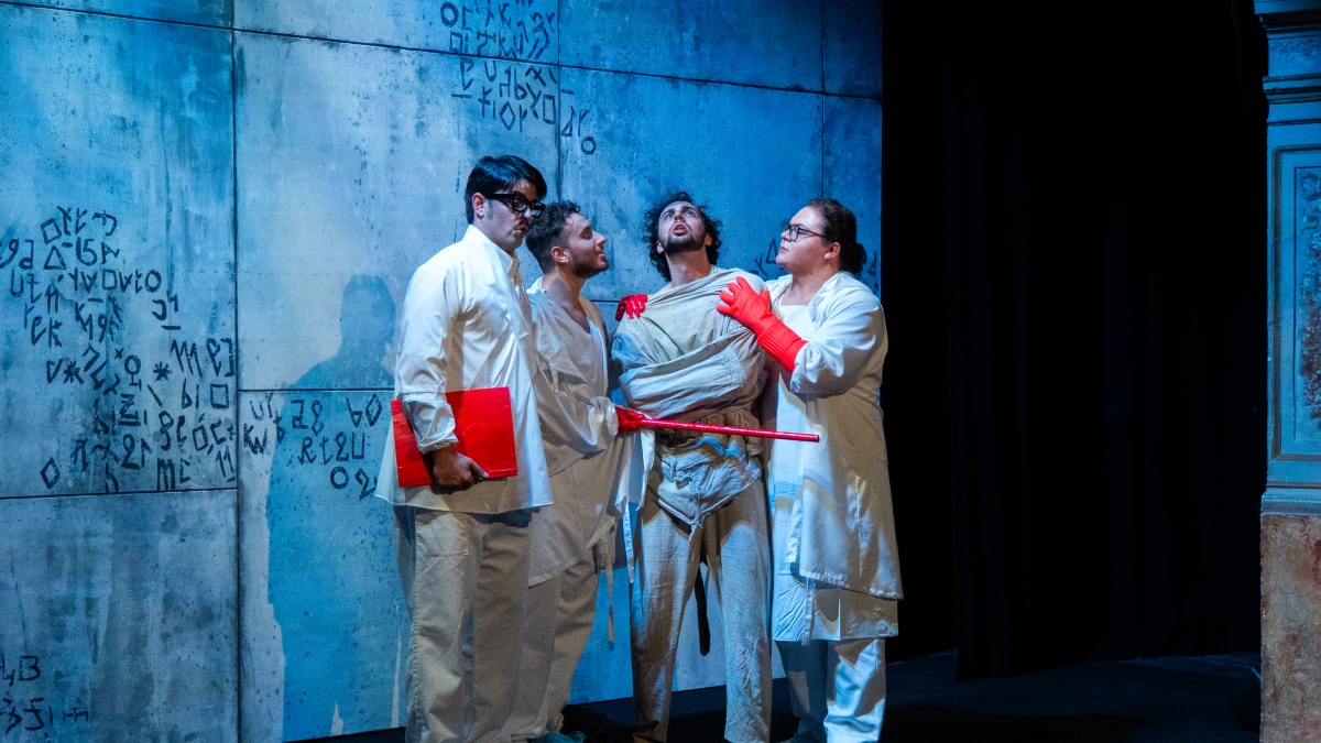 «Nanof», successo a Spoleto per l'opera che racconta genio, dolore e follia