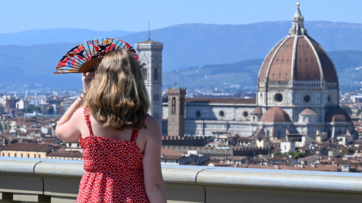 Firenze e Toscana, previsioni meteo a Ferragosto 2025: l'allerta di codice rosso prosegue anche il 16 agosto
