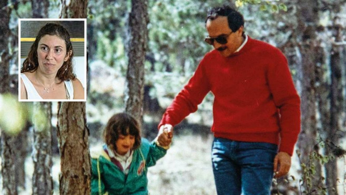 Parla Silvia, la figlia di Nicola Calipari: «Nessuna fatalità, mio padre fu lasciato solo e tradito. Seppi dalla tv della sua uccisione» Parla Silvia, la figlia di Nicola Calipari: «Nessuna fatalità, mio padre fu lasciato solo e tradito. Seppi dalla tv della sua uccisione»