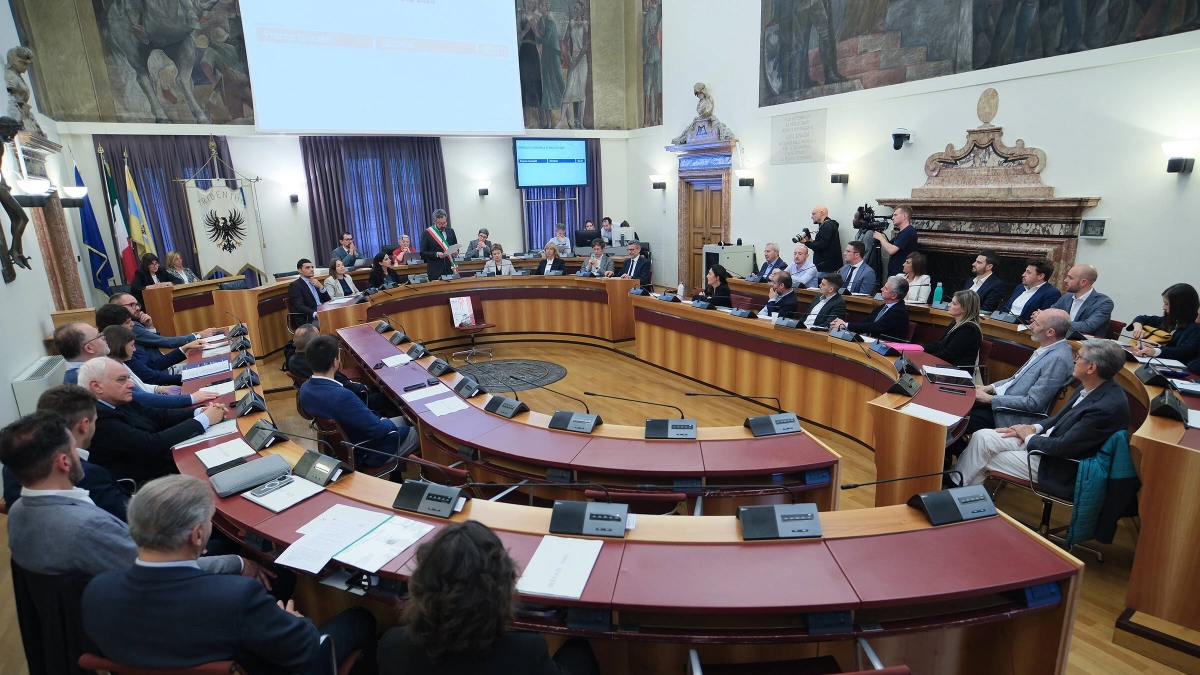 Trento, opposizione all'attacco del sindaco Ianeselli: «In cento giorni solo propaganda e zero fatti concreti»
