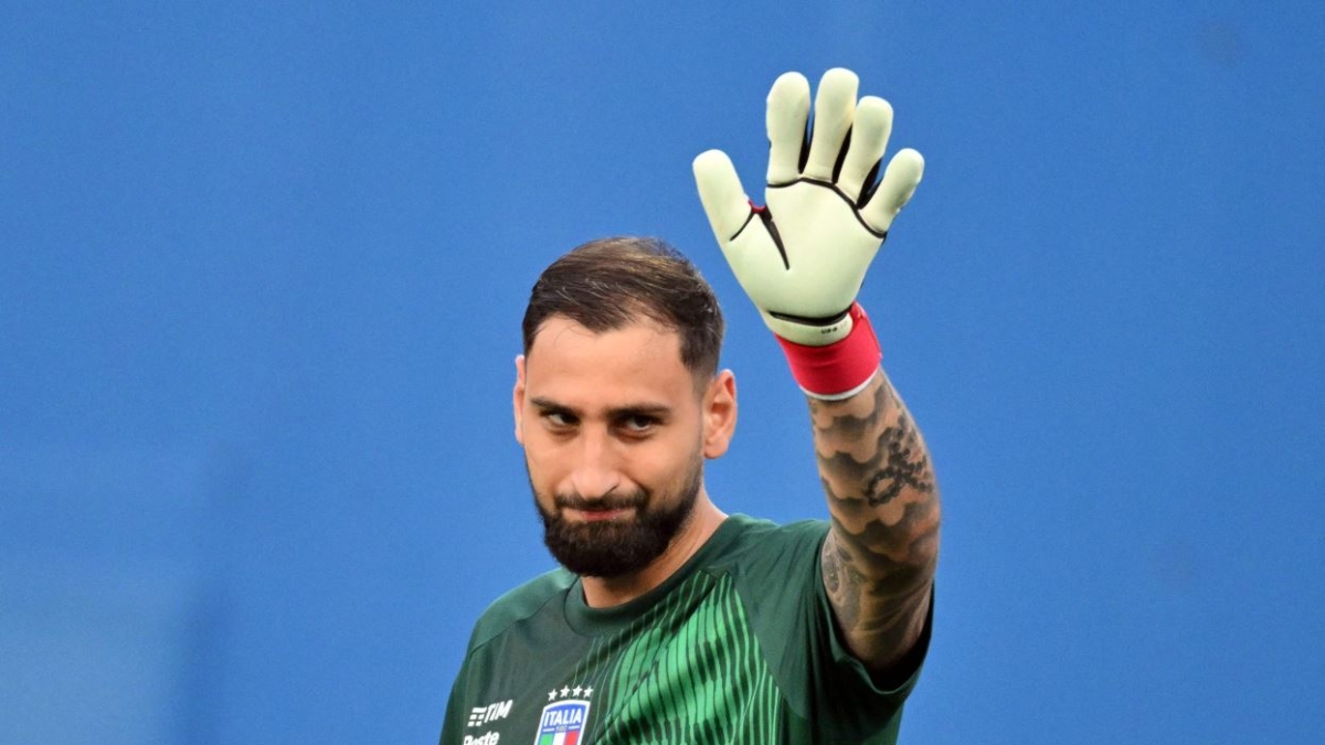 Donnarumma, il suo agente Raiola accusa: «Su di lui mobbing dal Psg»