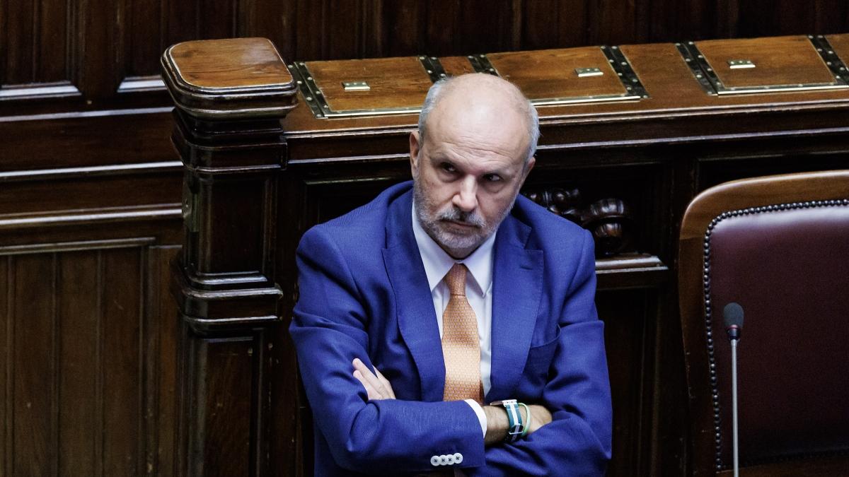 Gruppo vaccini, il ministro della Salute Schillaci revoca tutte le nomine dopo il caso di Serravalle e Bellavite