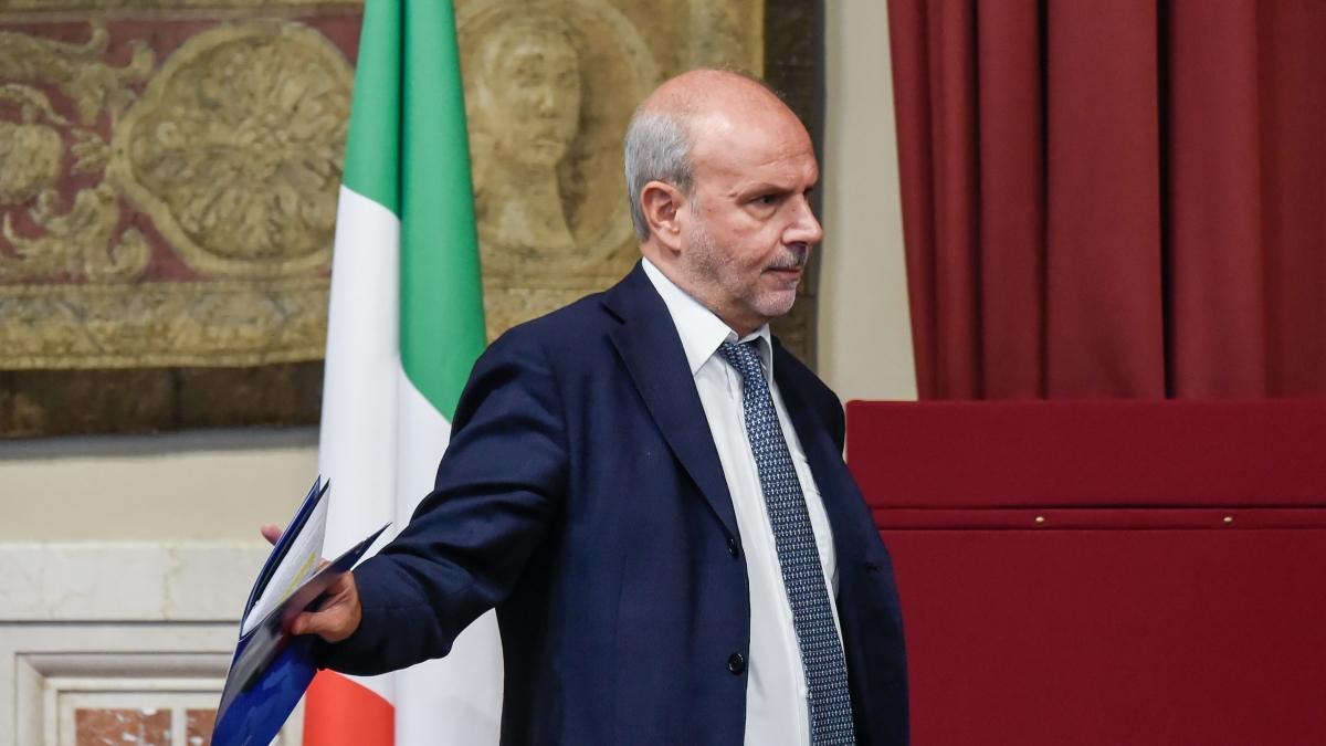Schillaci e il comitato azzerato: «Scelta da medico, credo nei vaccini. Le contestazioni? Ho agito secondo coscienza»