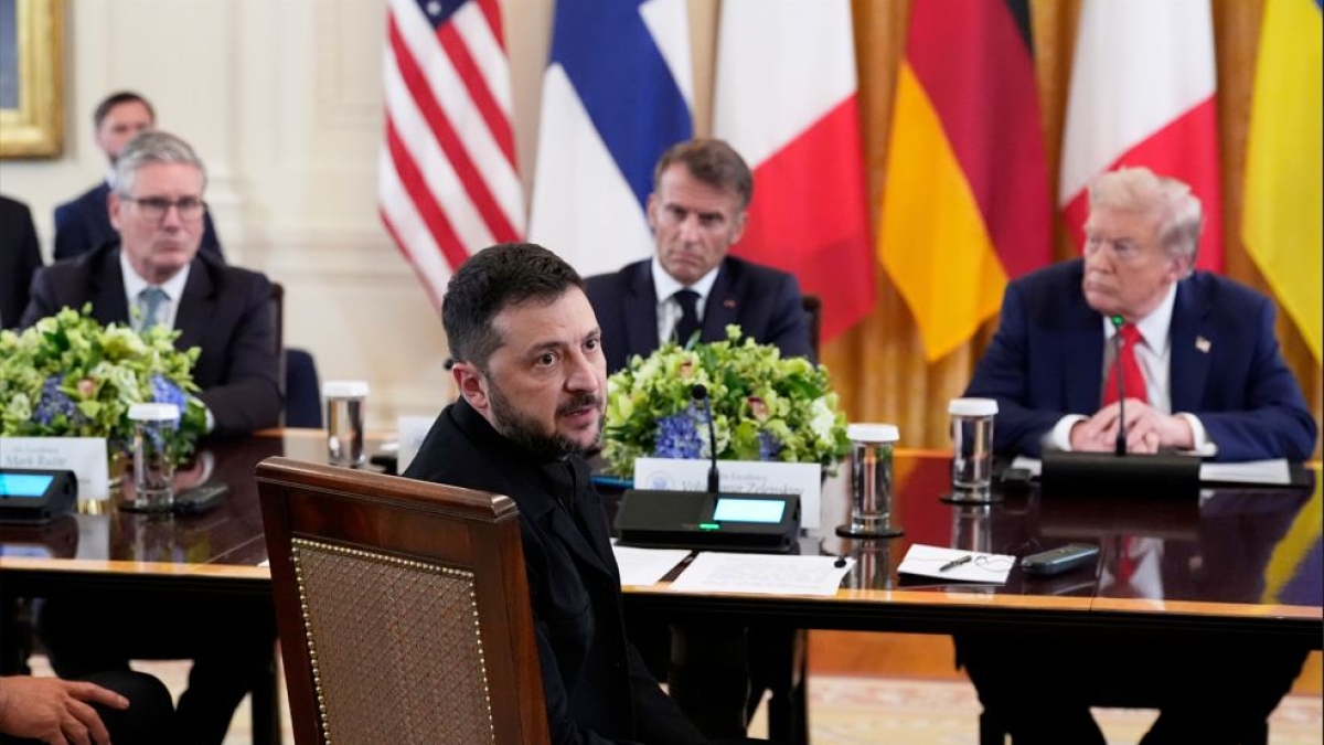 Trump: «Proteggeremo Kiev». Poi chiama Putin: trilaterale entro agosto | Zelensky: sì all Trump: «Proteggeremo Kiev». Poi chiama Putin: trilaterale entro agosto | Zelensky: sì all