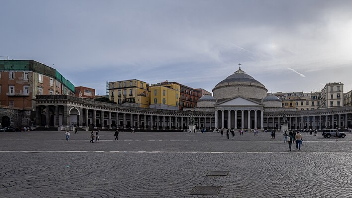 Eurovolley 2026, a Napoli la partita inaugurale: si giocherà all'aperto in piazza Plebiscito. Manfredi: «Capitale dello sport»