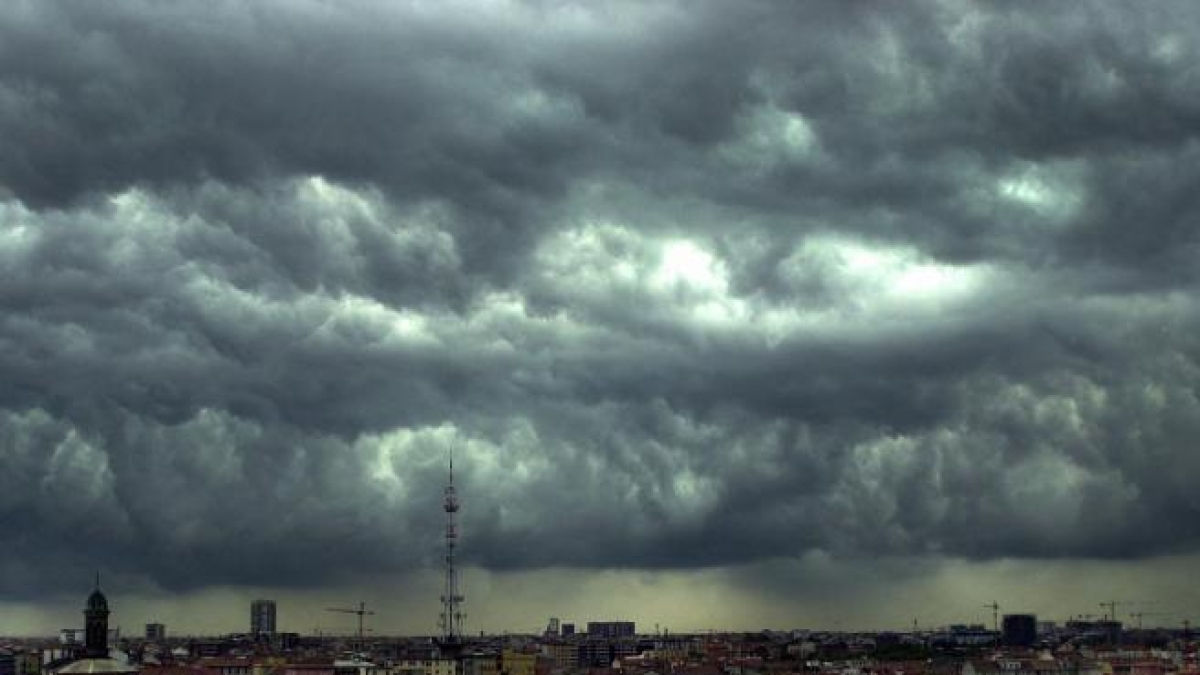 Previsioni meteo giovedì 20 agosto: a Milano e in Lombardia cieli nuvolosi e piogge intermittenti, ma da venerdì torna il sole
