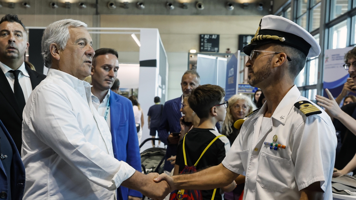 Rimini, Tajani torna sul caso Salvini: «Nessuna crisi diplomatica con la Francia». E poi parla di banche: «Niente blitz, non servono pizzicotti»