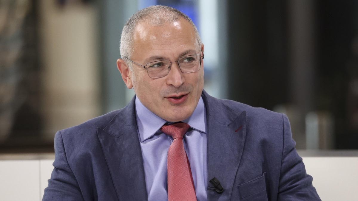 Khodorkovsky: «Problemi finanziari e di reclutamento: Putin ha buoni motivi per negoziare»