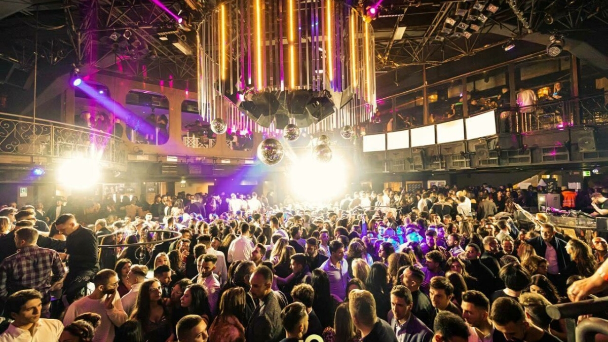 L'Italia delle discoteche raccontata nel libro «Divinae Follie» di Lucio Palazzo