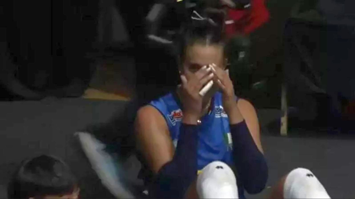 Anna Danesi e il malore ai Mondiali di Volley: «Solo un po' di tachicardia, ogni tanto capita». La Fipav: «Choc termico»