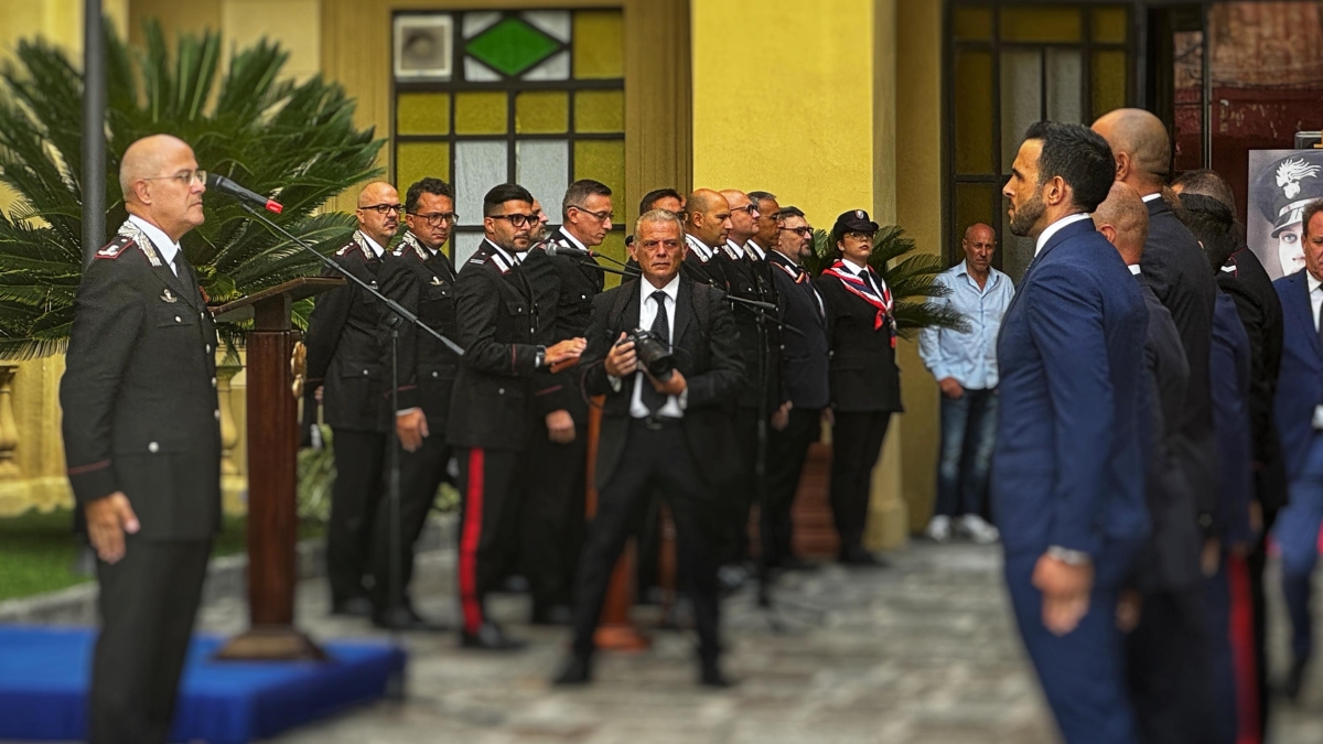 Carabinieri, il generale La Gala assegna le onorificenze: «Siete esempi di coraggio e influencer di legalità»