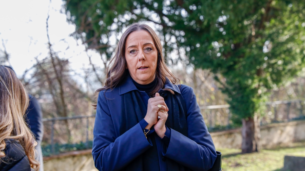 Nel sito sessista anche la sindaca di Firenze Sara Funaro: «Una vergogna, ho fatto denuncia»