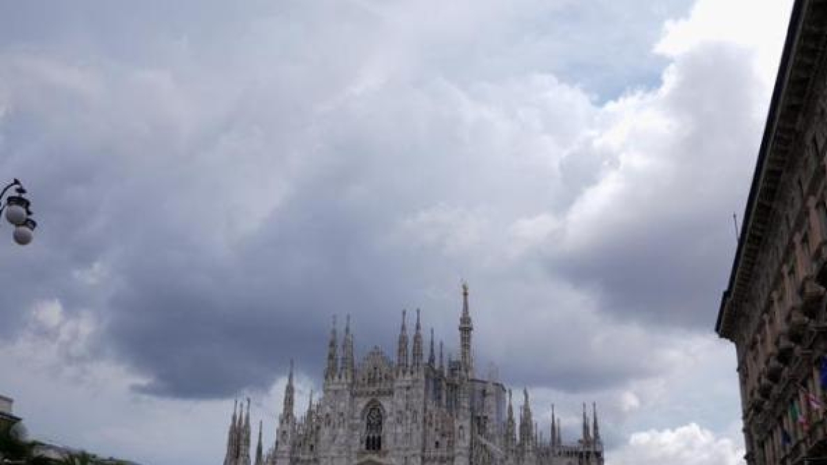 Previsioni meteo sabato 30 agosto, a Milano e in Lombardia nuvole e piogge al mattino, poi torna il sole