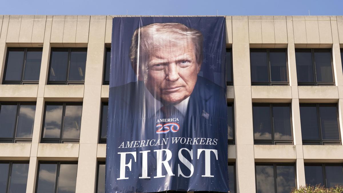 Purghe e vendette: così The Donald caccia chiunque intralci il suo cammino | Via la scorta: l Purghe e vendette: così The Donald caccia chiunque intralci il suo cammino | Via la scorta: l